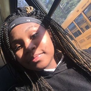 Meet your Posher, Ariana